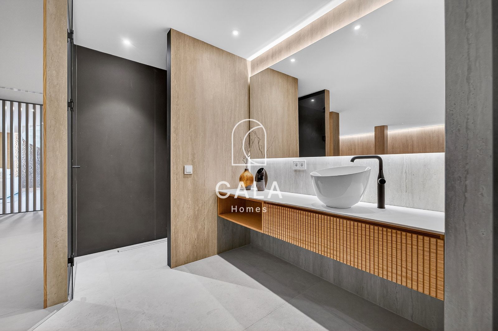 Exclusive Nivaria villa with sea views in Abama