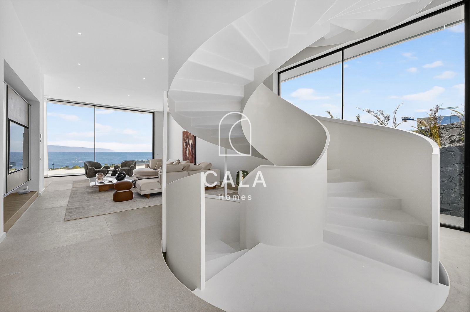 Exclusive Nivaria villa with sea views in Abama