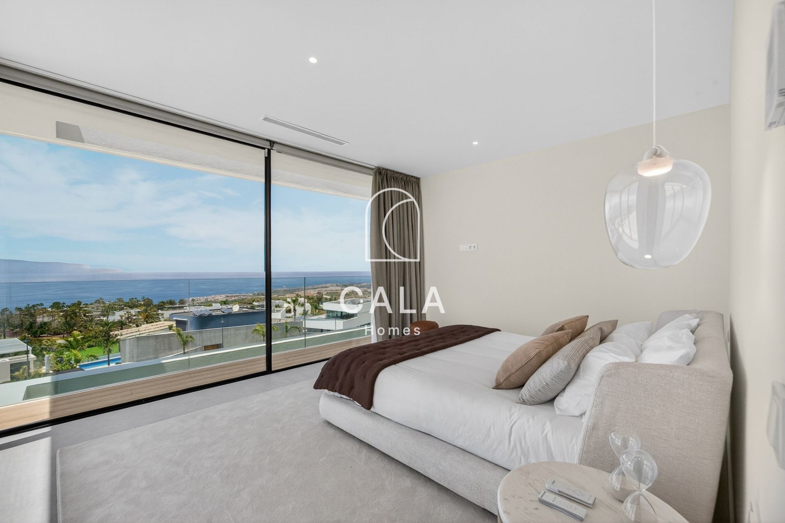 Exclusive Nivaria villa with sea views in Abama