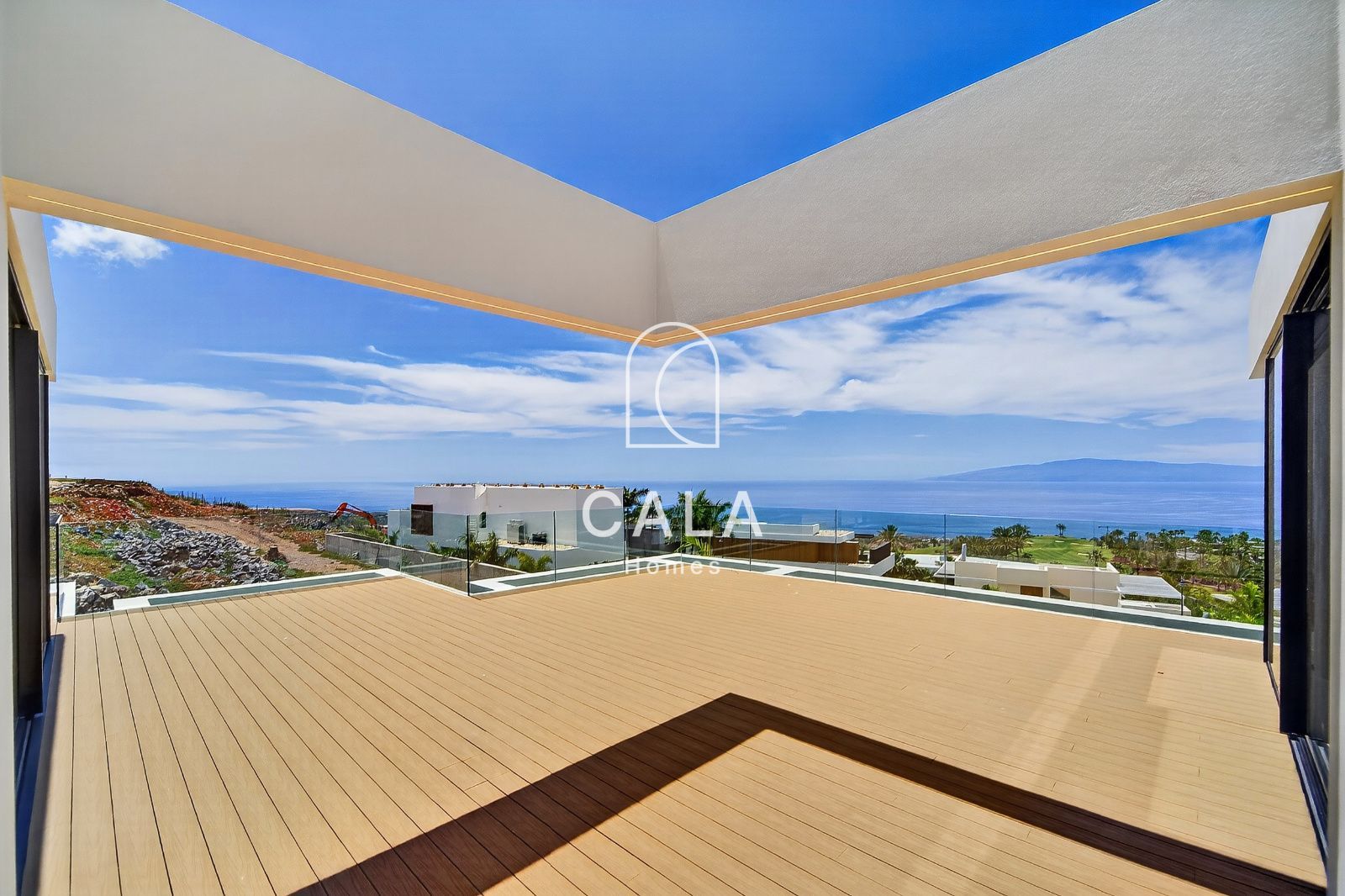 Exclusive Nivaria villa with sea views in Abama