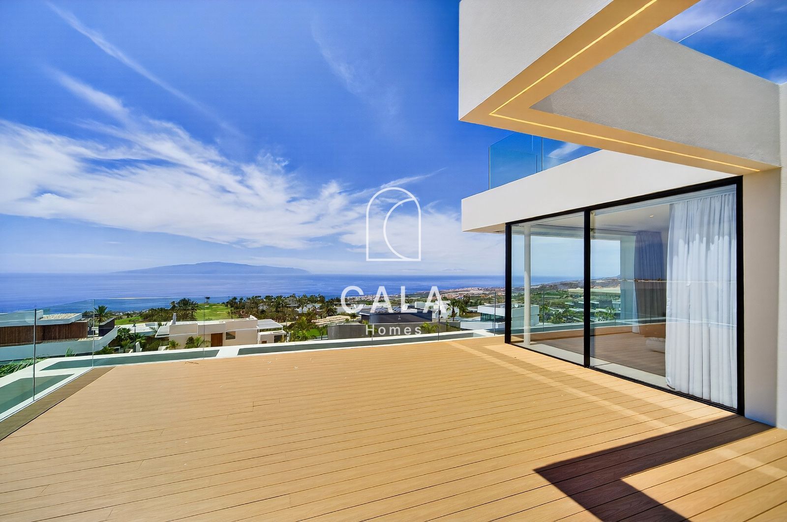 Exclusive Nivaria villa with sea views in Abama