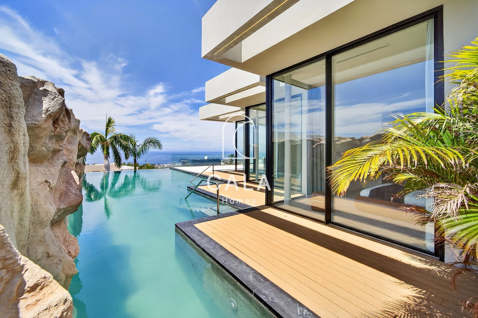 Exclusive Nivaria villa with sea views in Abama