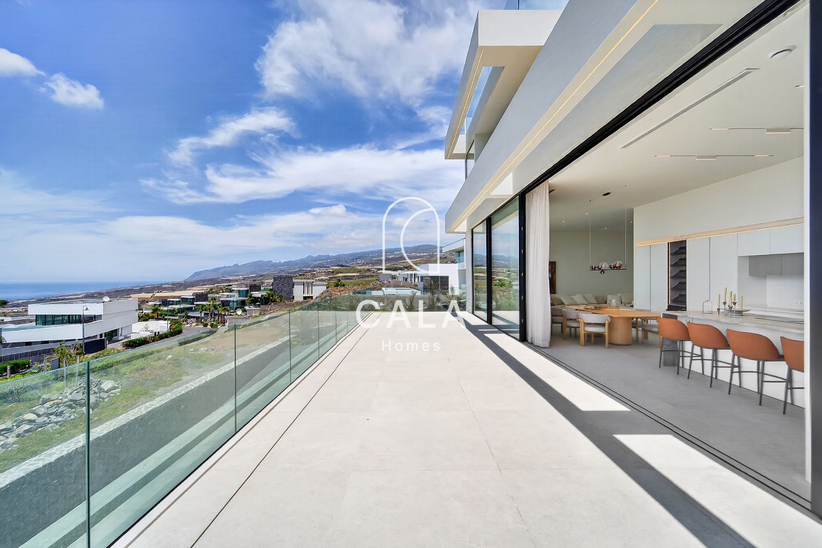 Exclusive Nivaria villa with sea views in Abama