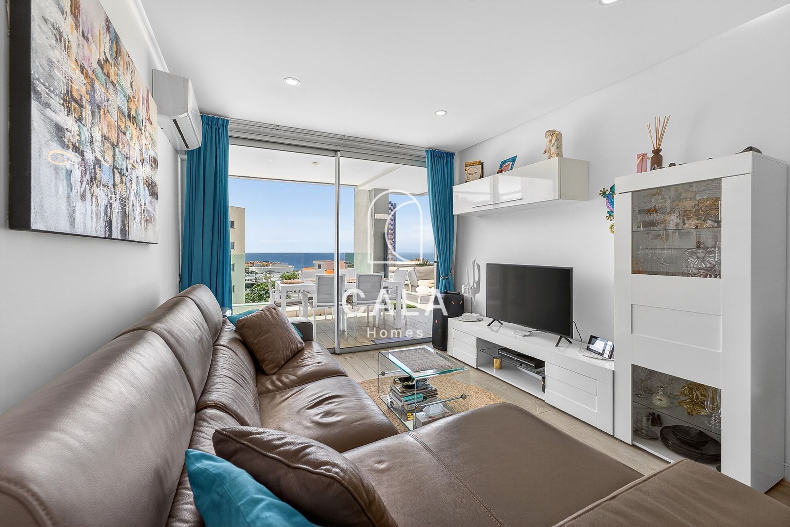 Exclusive 2-Bedroom Flat with Views in Playa Paraíso