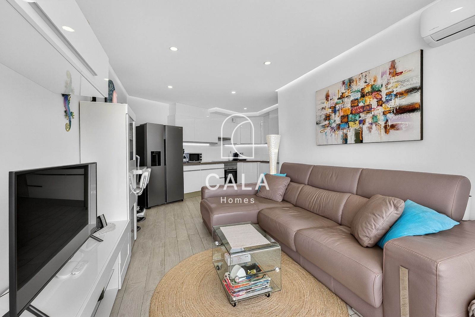 Exclusive 2-Bedroom Flat with Views in Playa Paraíso