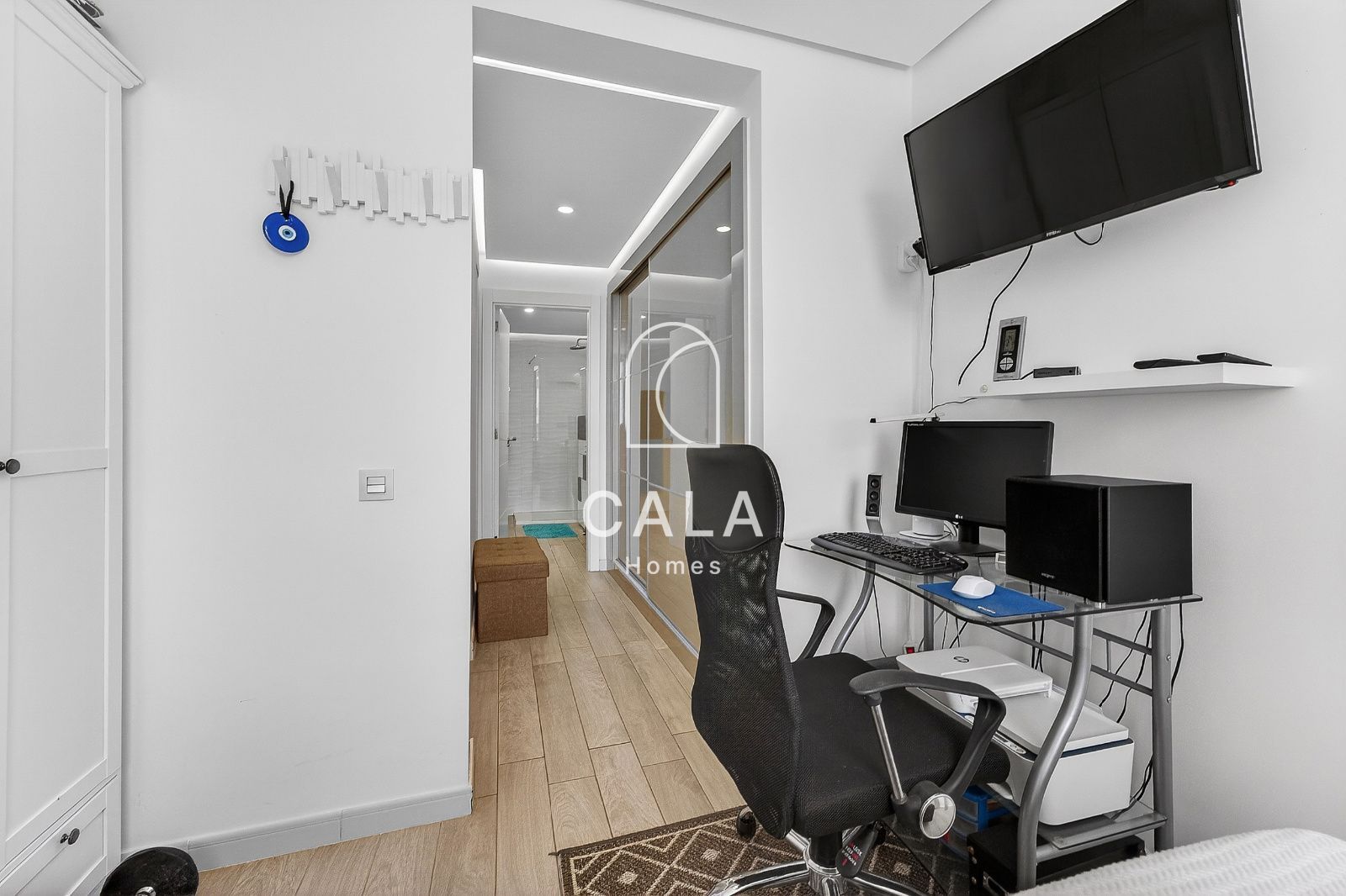 Exclusive 2-Bedroom Flat with Views in Playa Paraíso