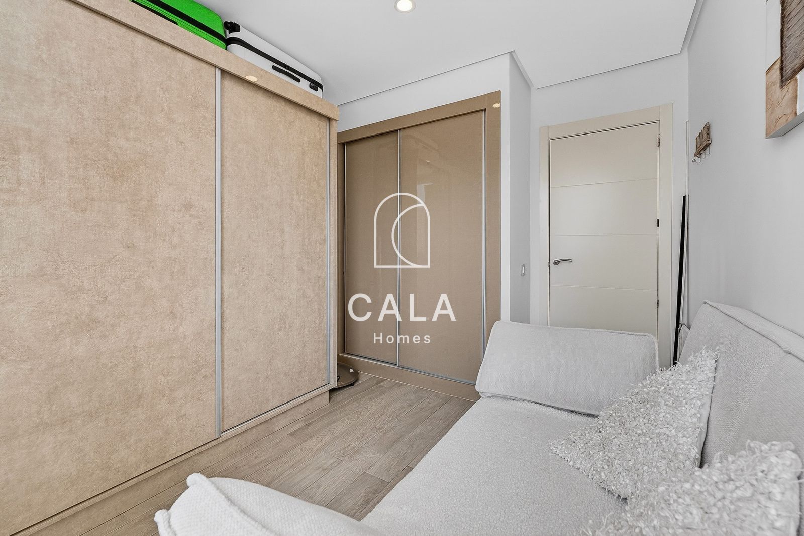 Exclusive 2-Bedroom Flat with Views in Playa Paraíso