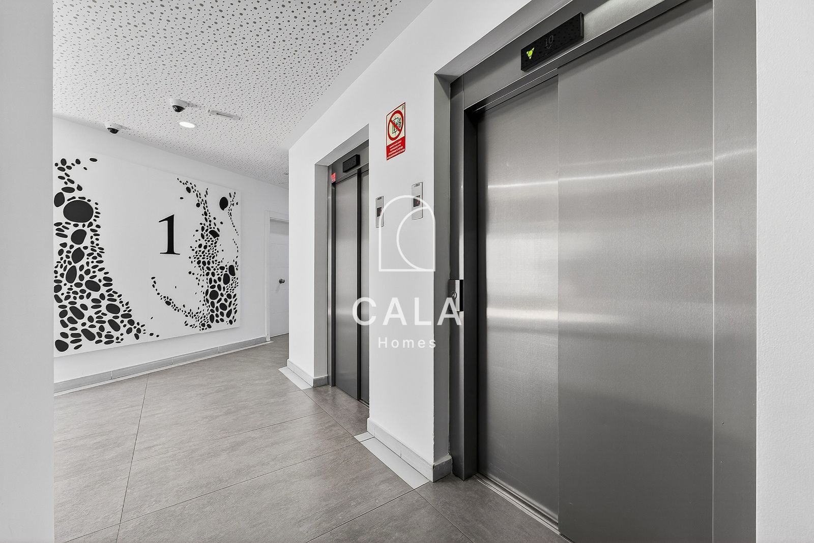 Exclusive 2-Bedroom Flat with Views in Playa Paraíso