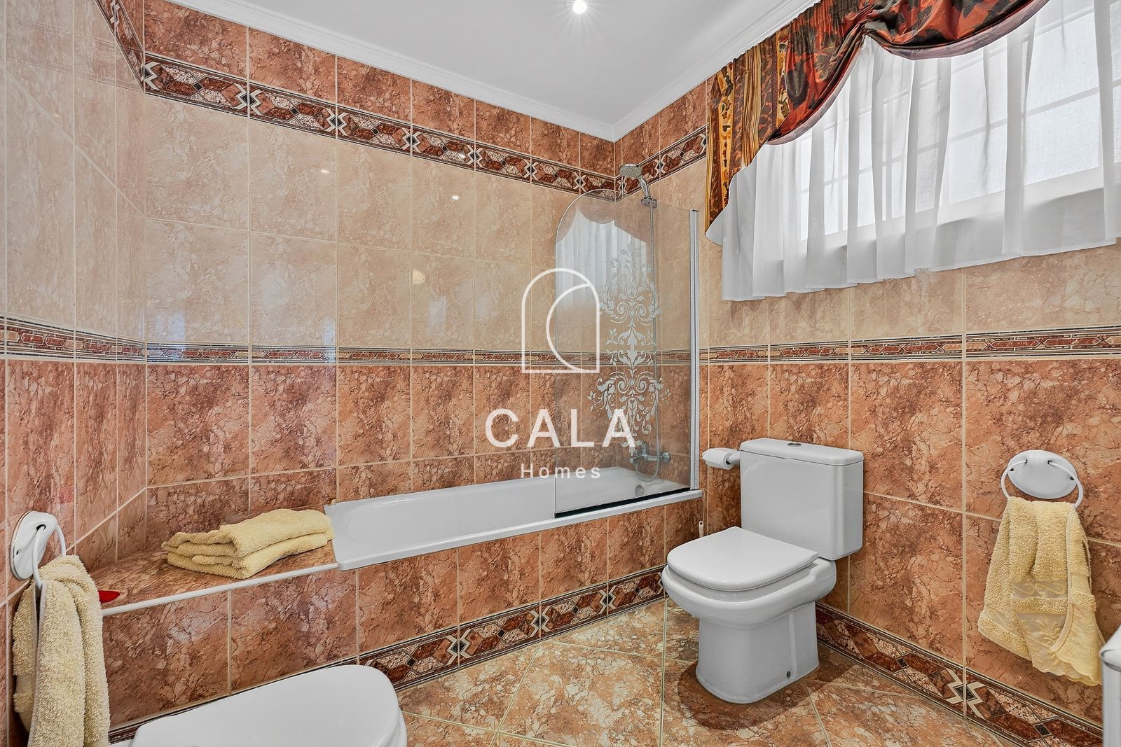 Exclusive Villa on Corner Plot with Sea Views in Callao Salvaje