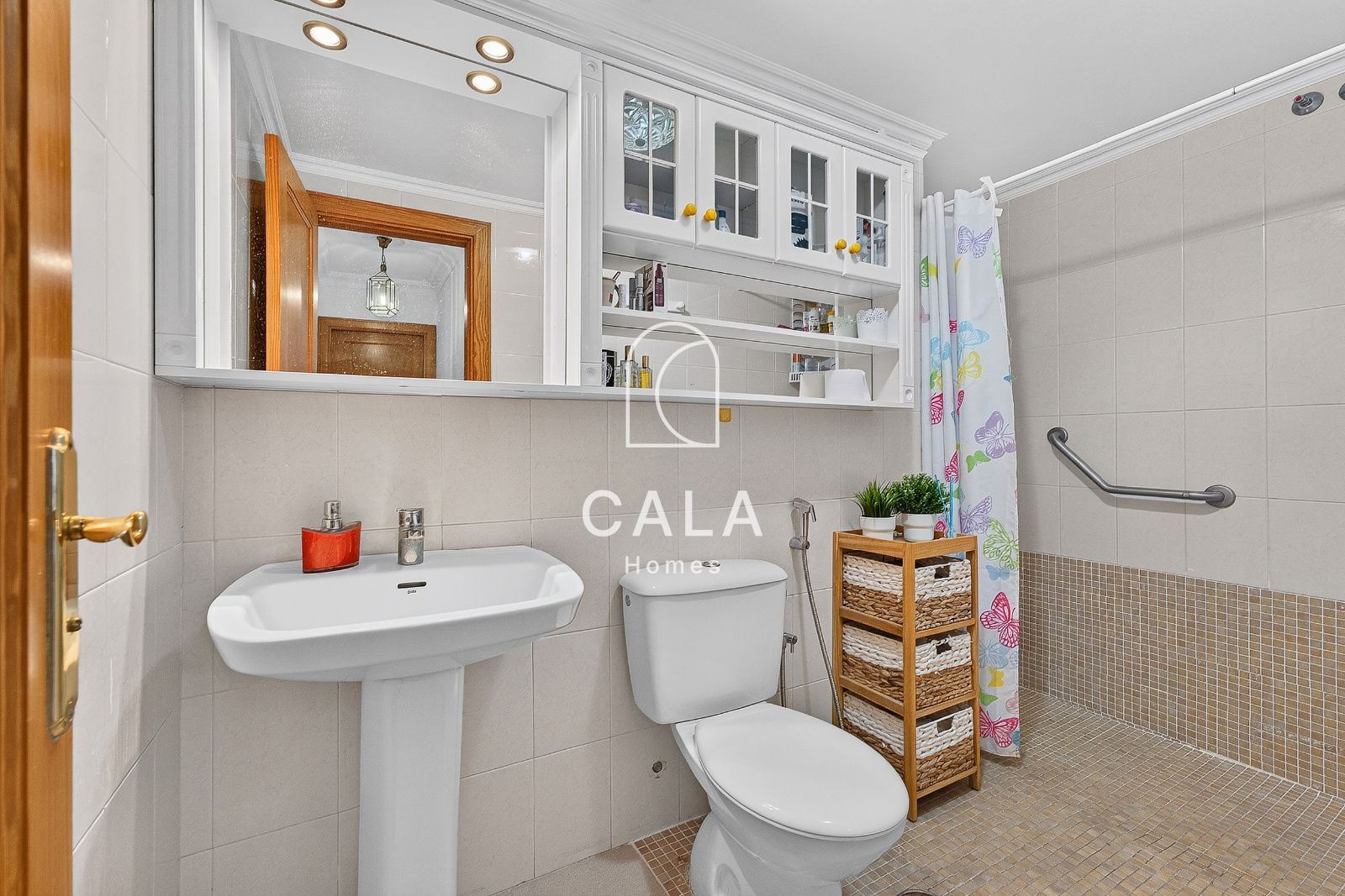 Opportunity in Puerto Santiago, 2-bedroom apartment with terrace and sea views