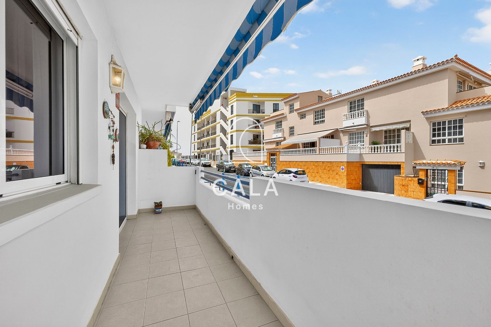 Opportunity in Puerto Santiago, 2-bedroom apartment with terrace and sea views