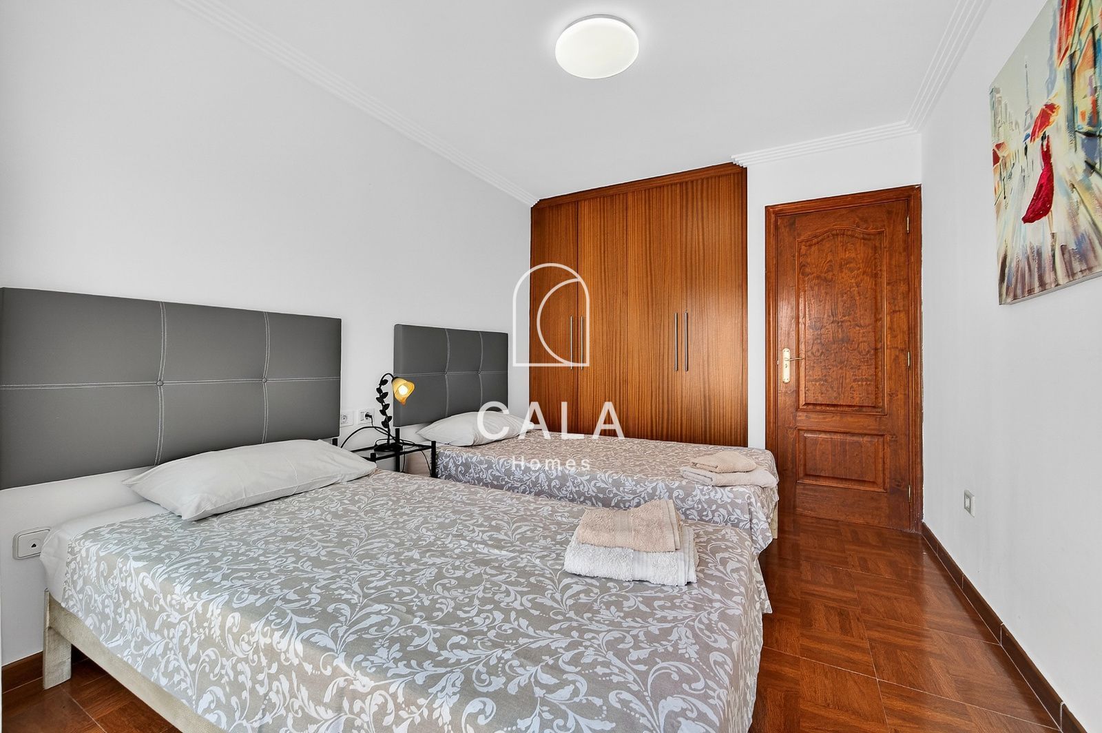 Bright 3 bedroom corner duplex penthouse, frontline to the sea, Callao Salvaje.