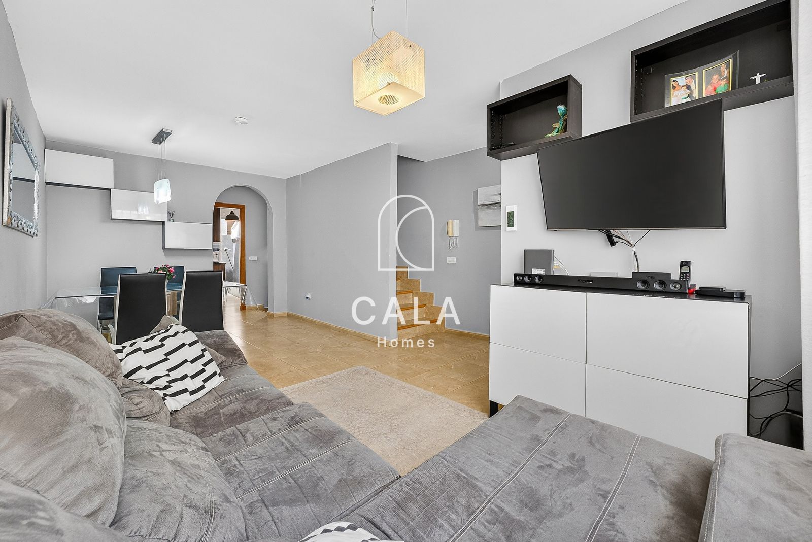 Spacious 3-bedroom townhouse in Llano del Camello