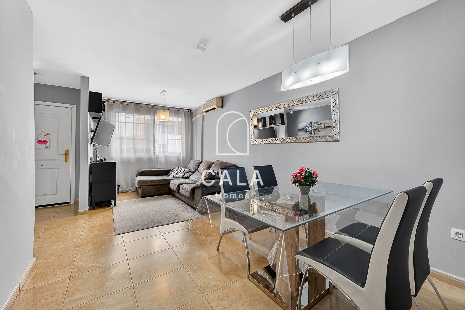 Spacious 3-bedroom townhouse in Llano del Camello