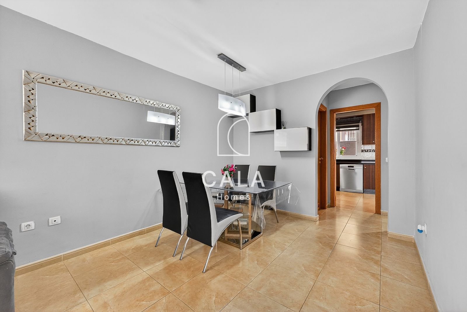 Spacious 3-bedroom townhouse in Llano del Camello