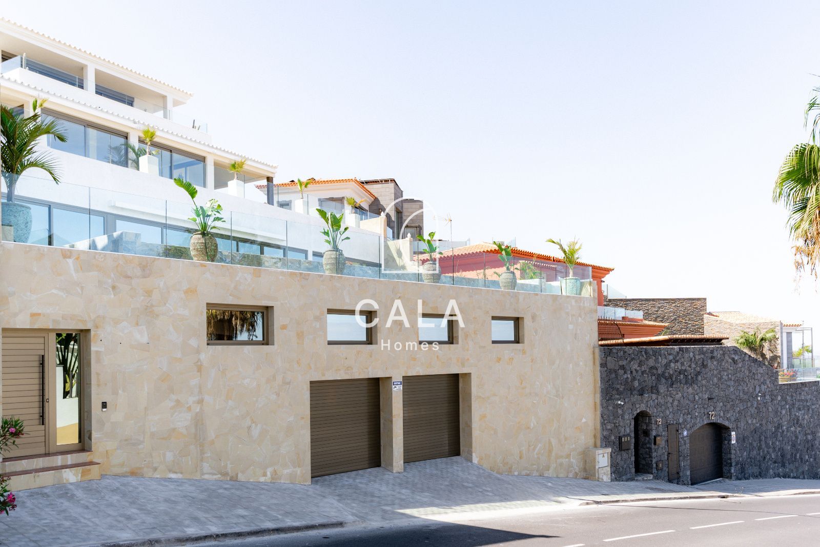 Exclusive Architect-Designed Villa With Open Views Of The Atlantic