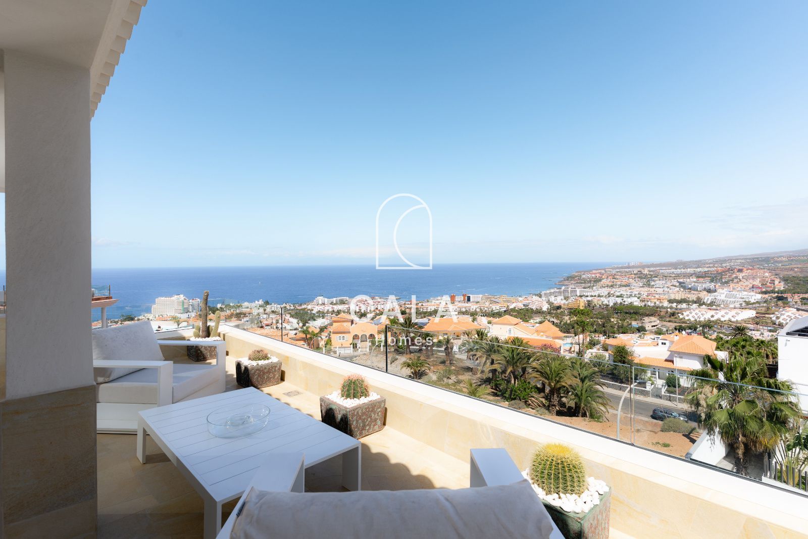 Exclusive Architect-Designed Villa With Open Views Of The Atlantic