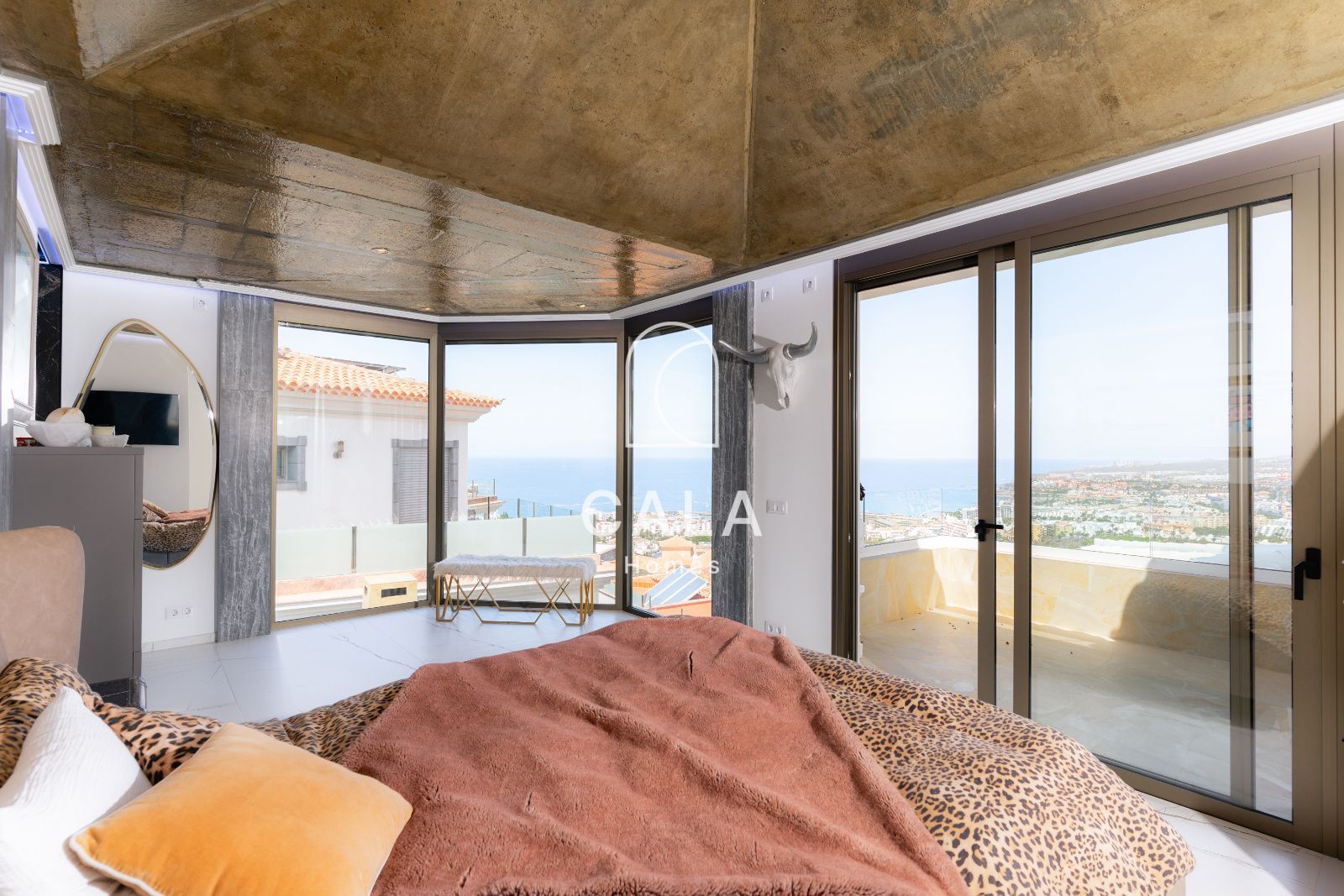 Exclusive Architect-Designed Villa With Open Views Of The Atlantic