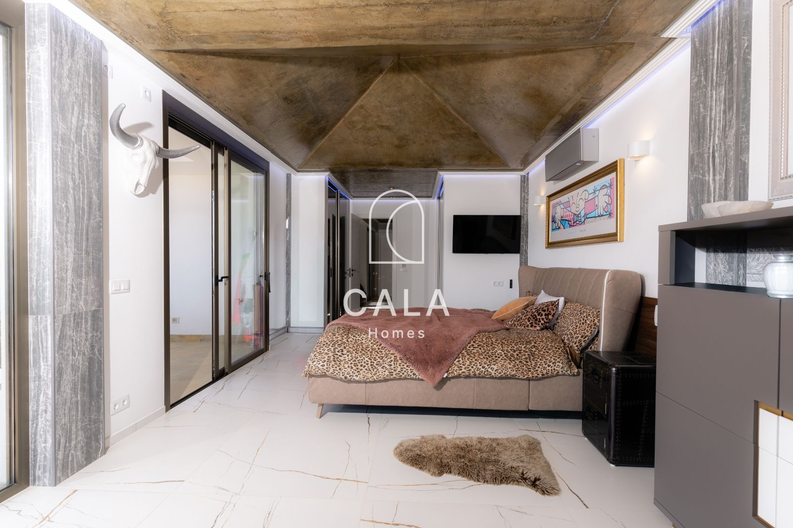 Exclusive Architect-Designed Villa With Open Views Of The Atlantic