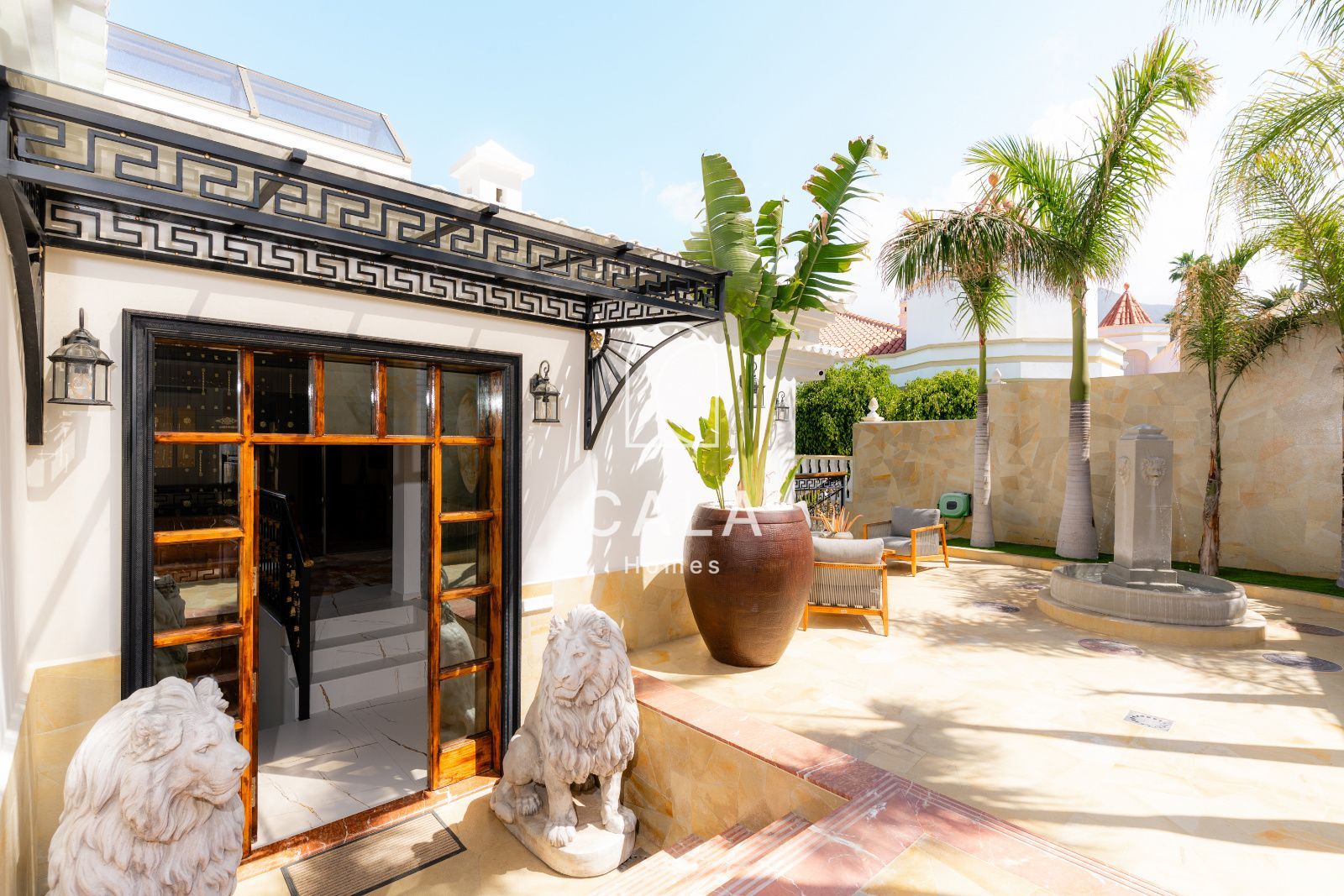 Exclusive Architect-Designed Villa With Open Views Of The Atlantic