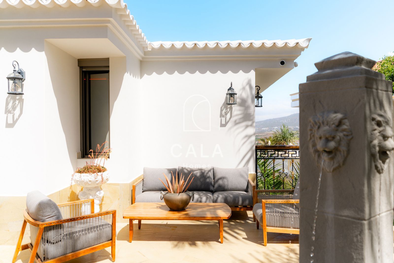 Exclusive Architect-Designed Villa With Open Views Of The Atlantic