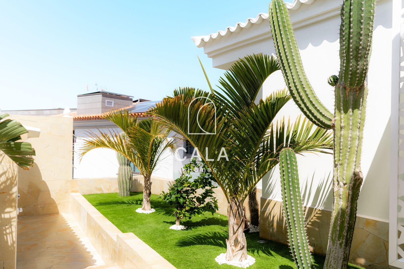 Exclusive Architect-Designed Villa With Open Views Of The Atlantic