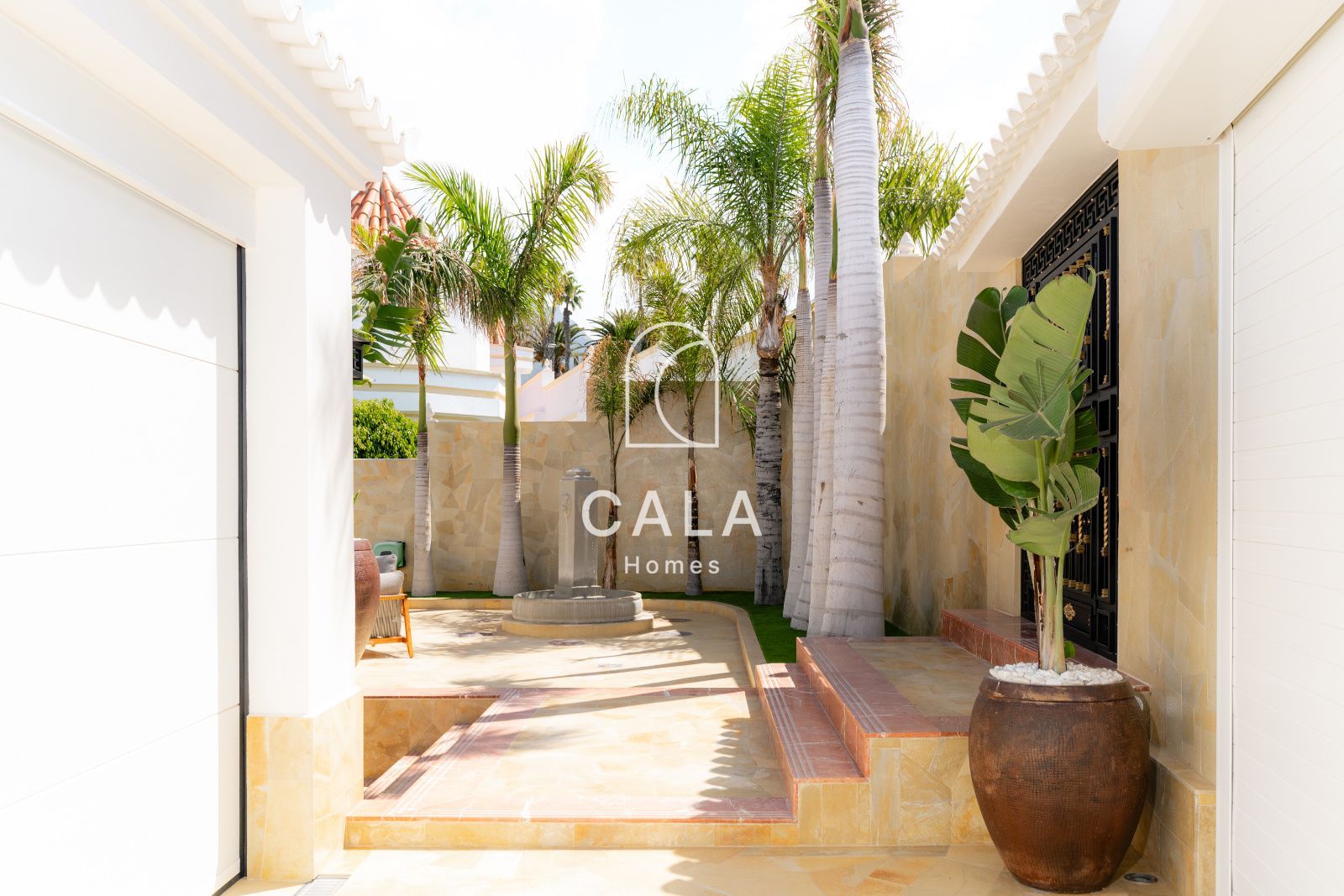 Exclusive Architect-Designed Villa With Open Views Of The Atlantic