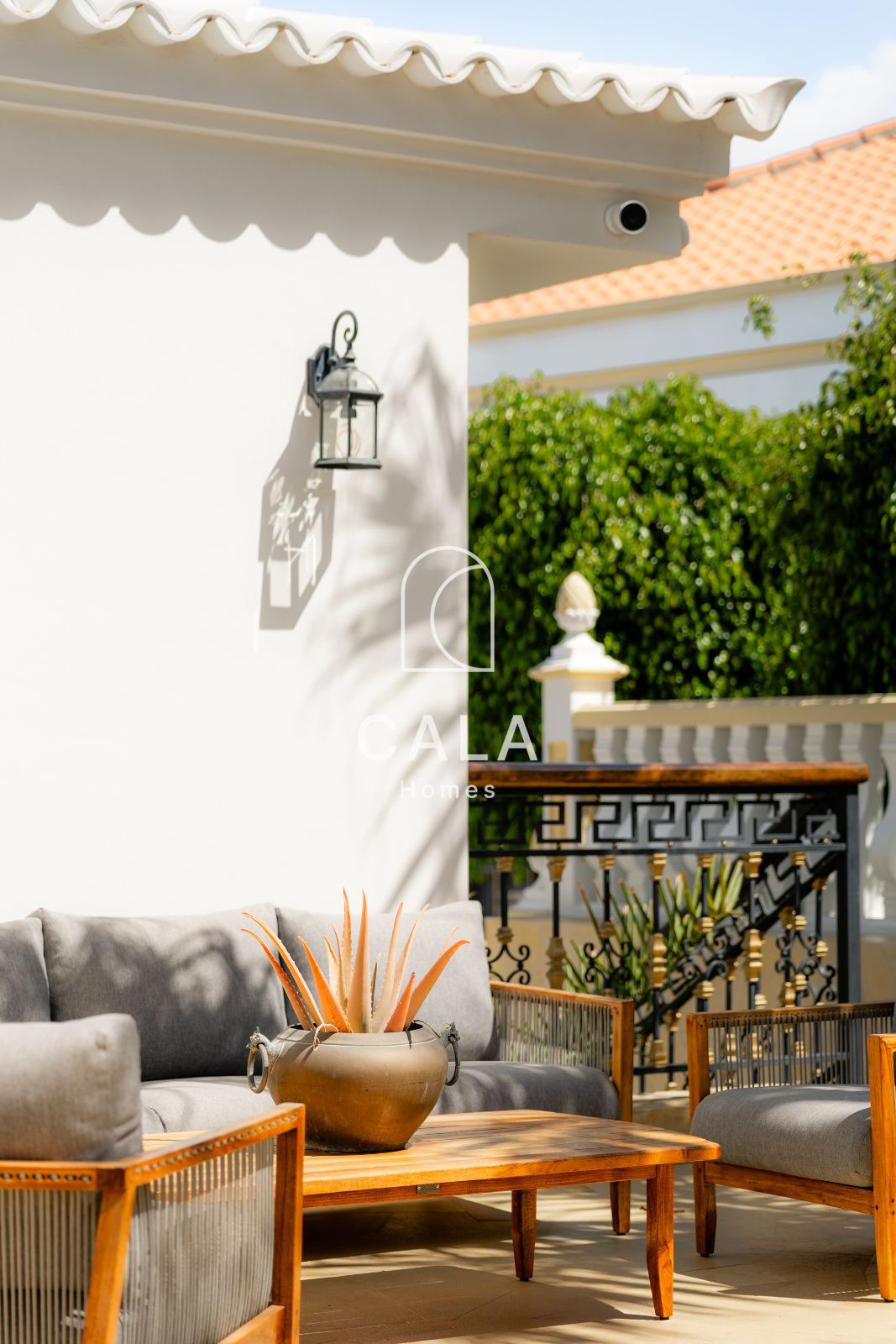 Exclusive Architect-Designed Villa With Open Views Of The Atlantic