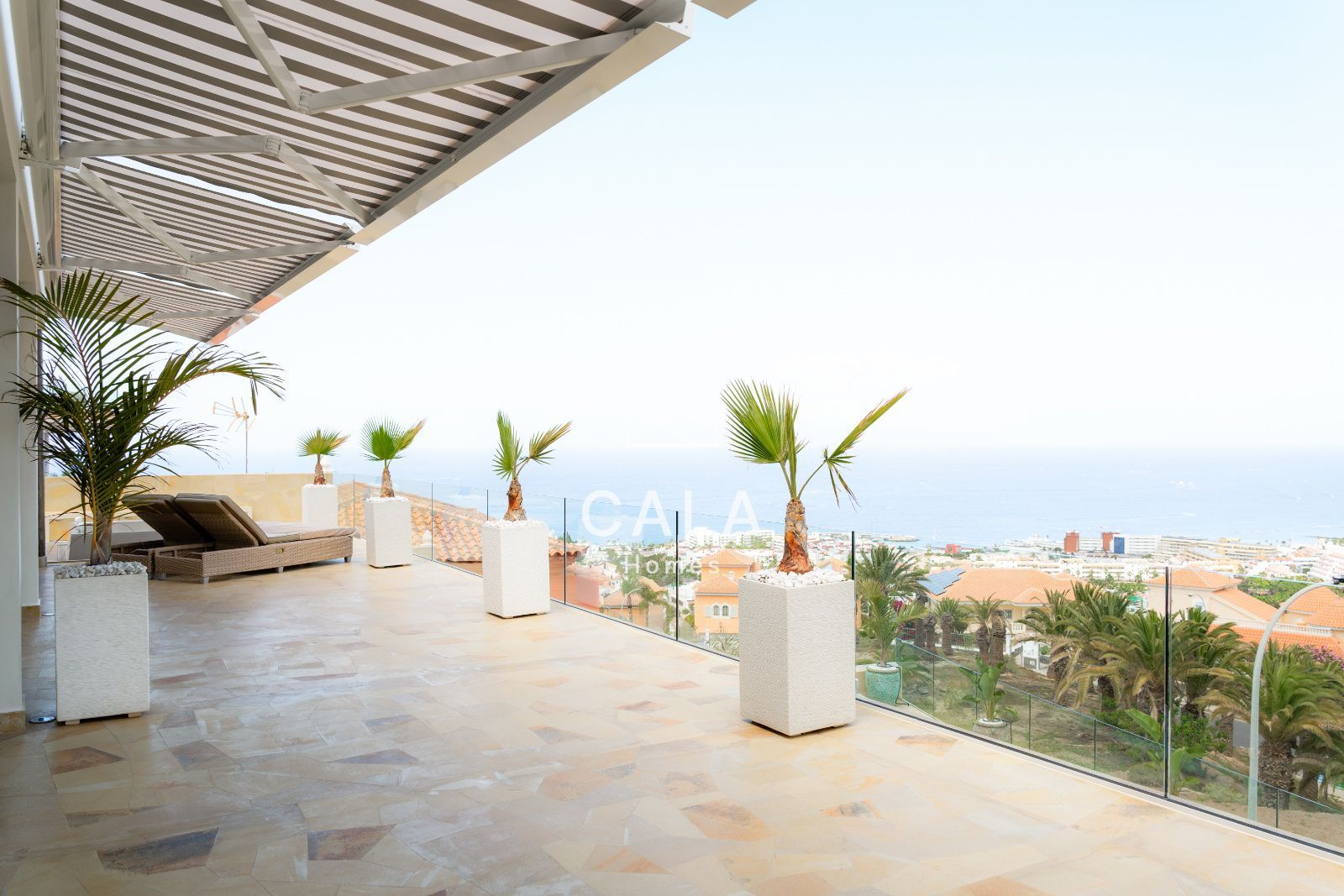 Exclusive Architect-Designed Villa With Open Views Of The Atlantic