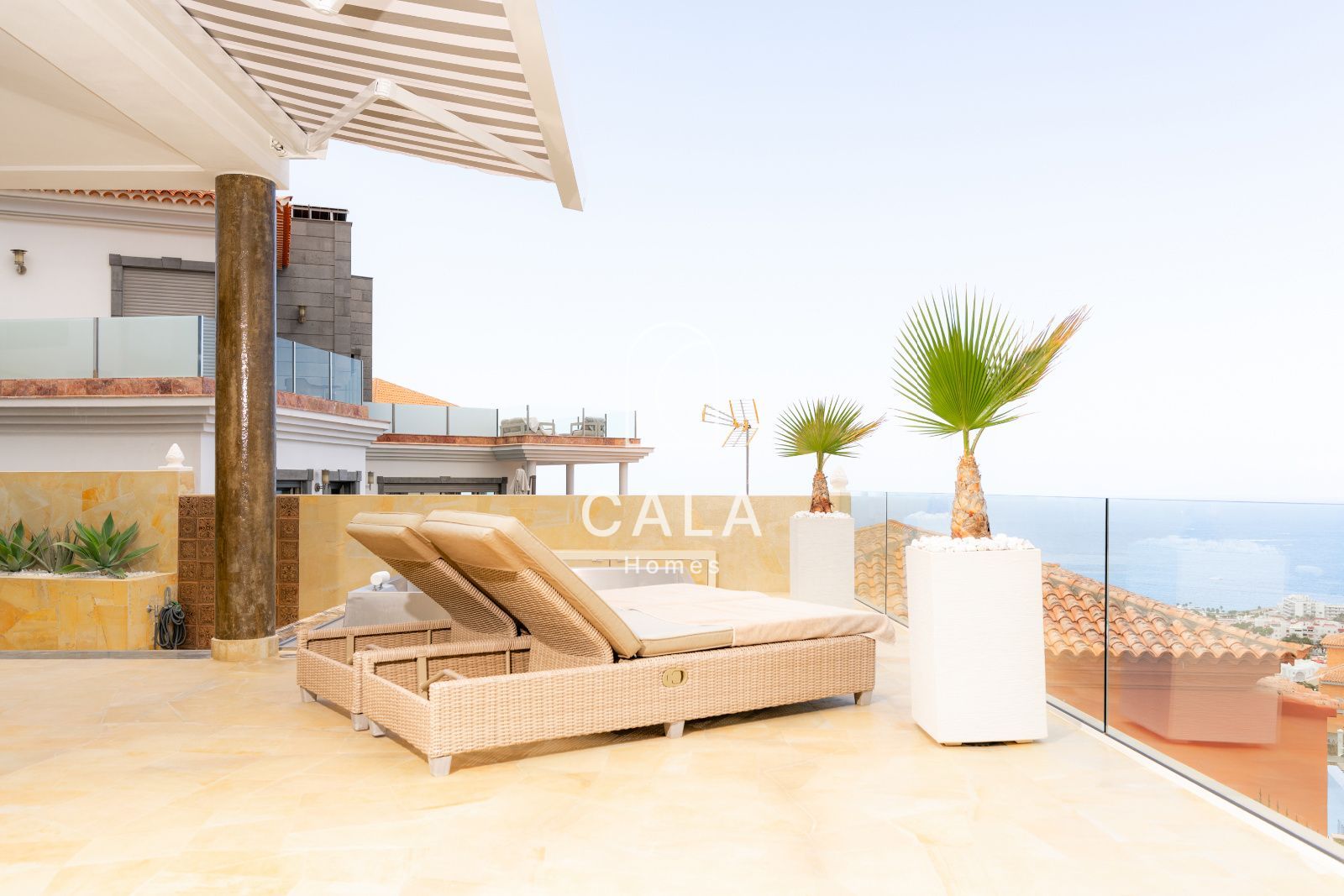 Exclusive Architect-Designed Villa With Open Views Of The Atlantic