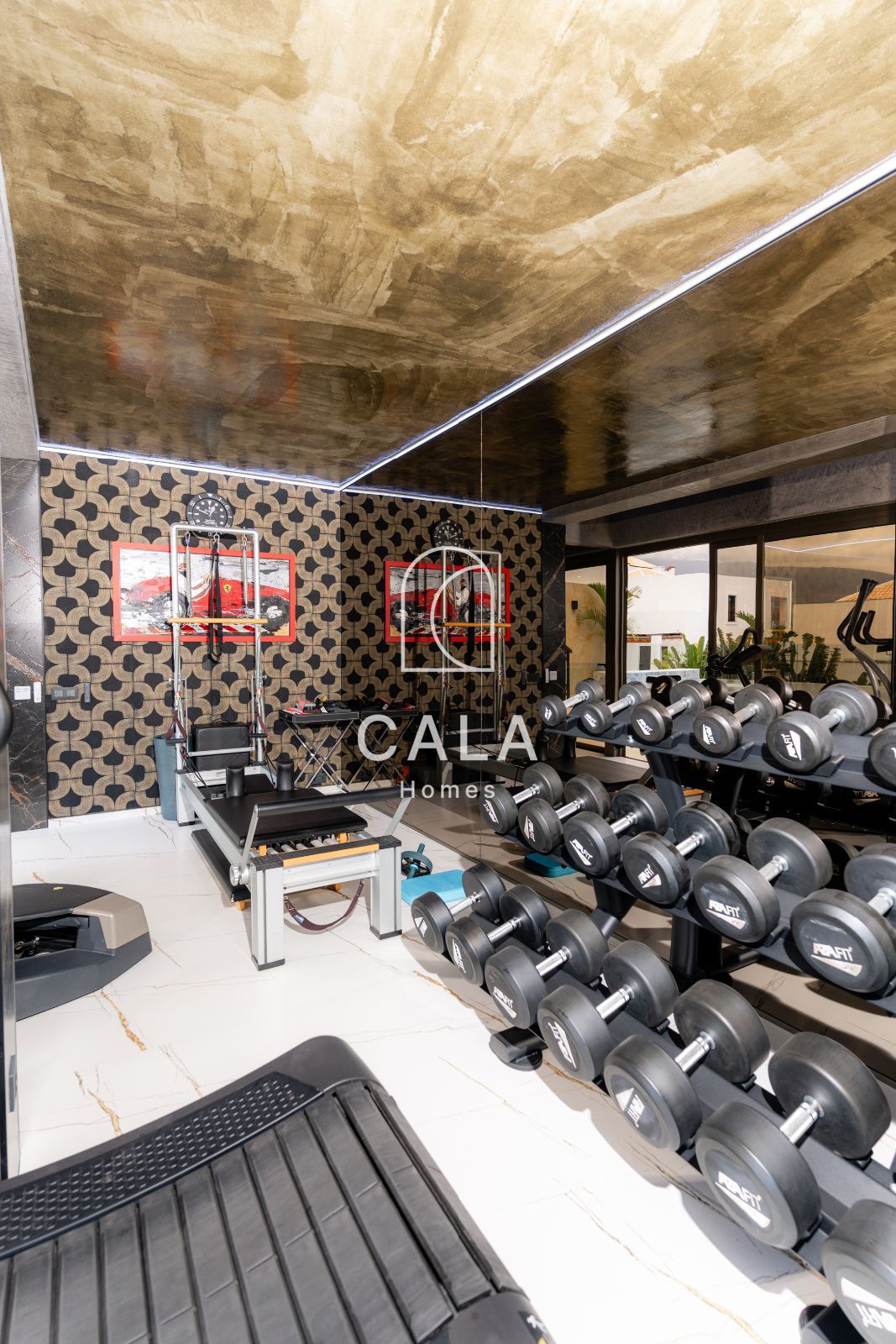 Exclusive Architect-Designed Villa With Open Views Of The Atlantic