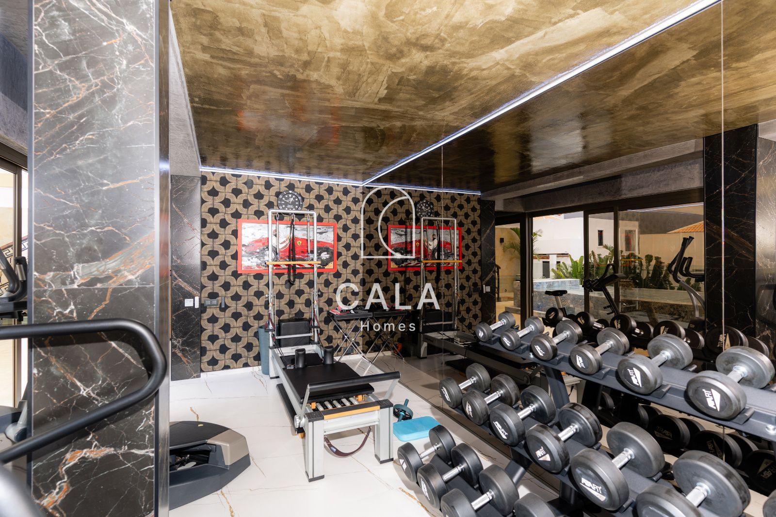 Exclusive Architect-Designed Villa With Open Views Of The Atlantic