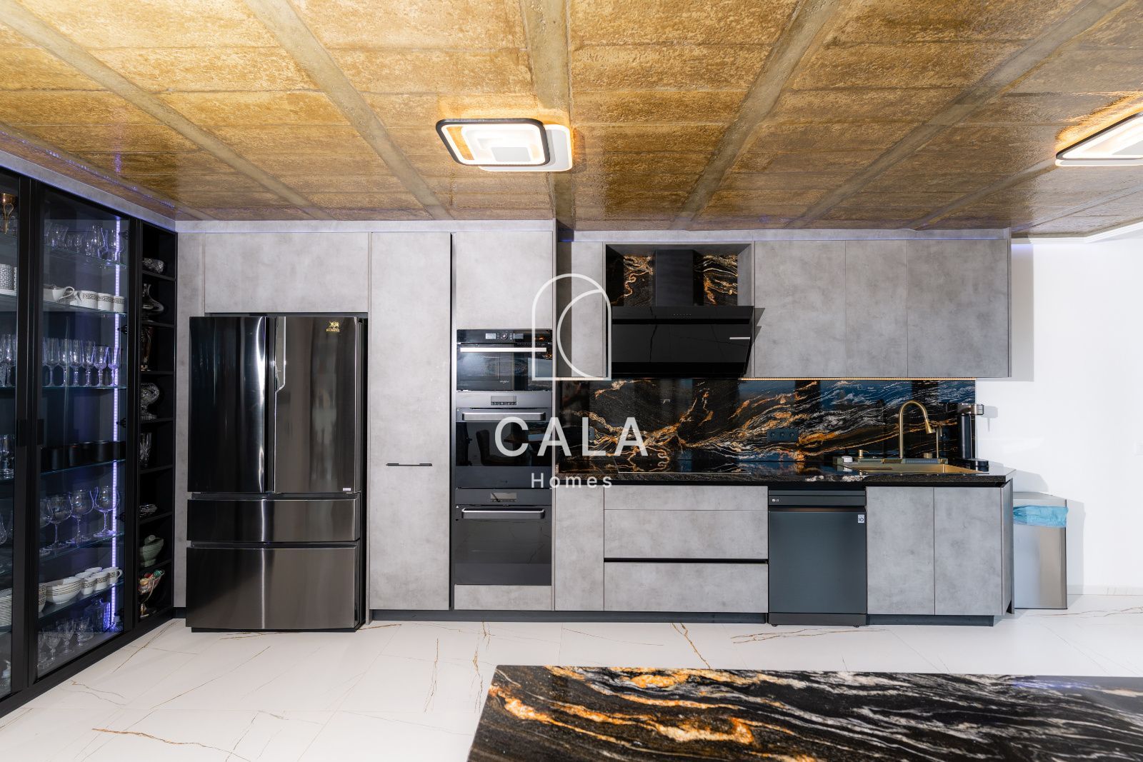 Exclusive Architect-Designed Villa With Open Views Of The Atlantic