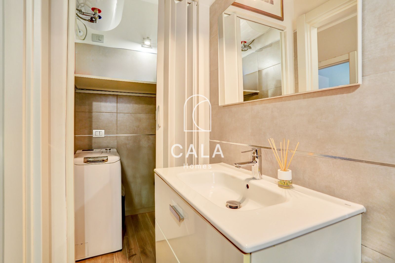 Detached chalet for sale in Costa del Silencio