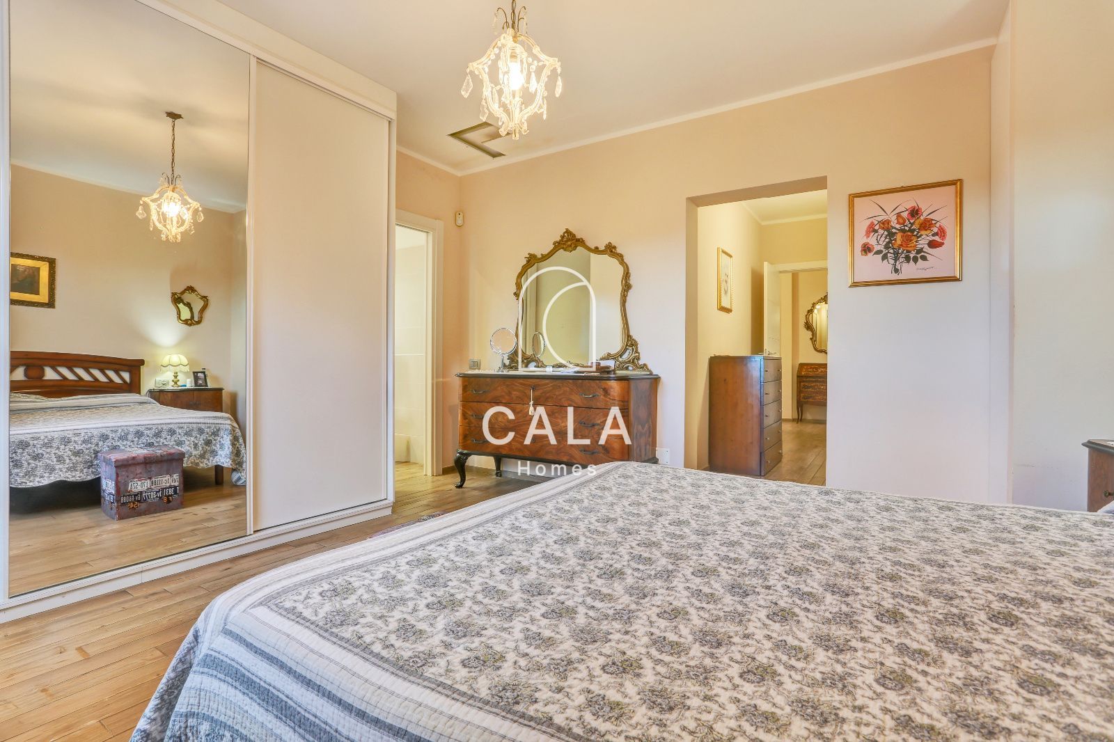 Detached chalet for sale in Costa del Silencio