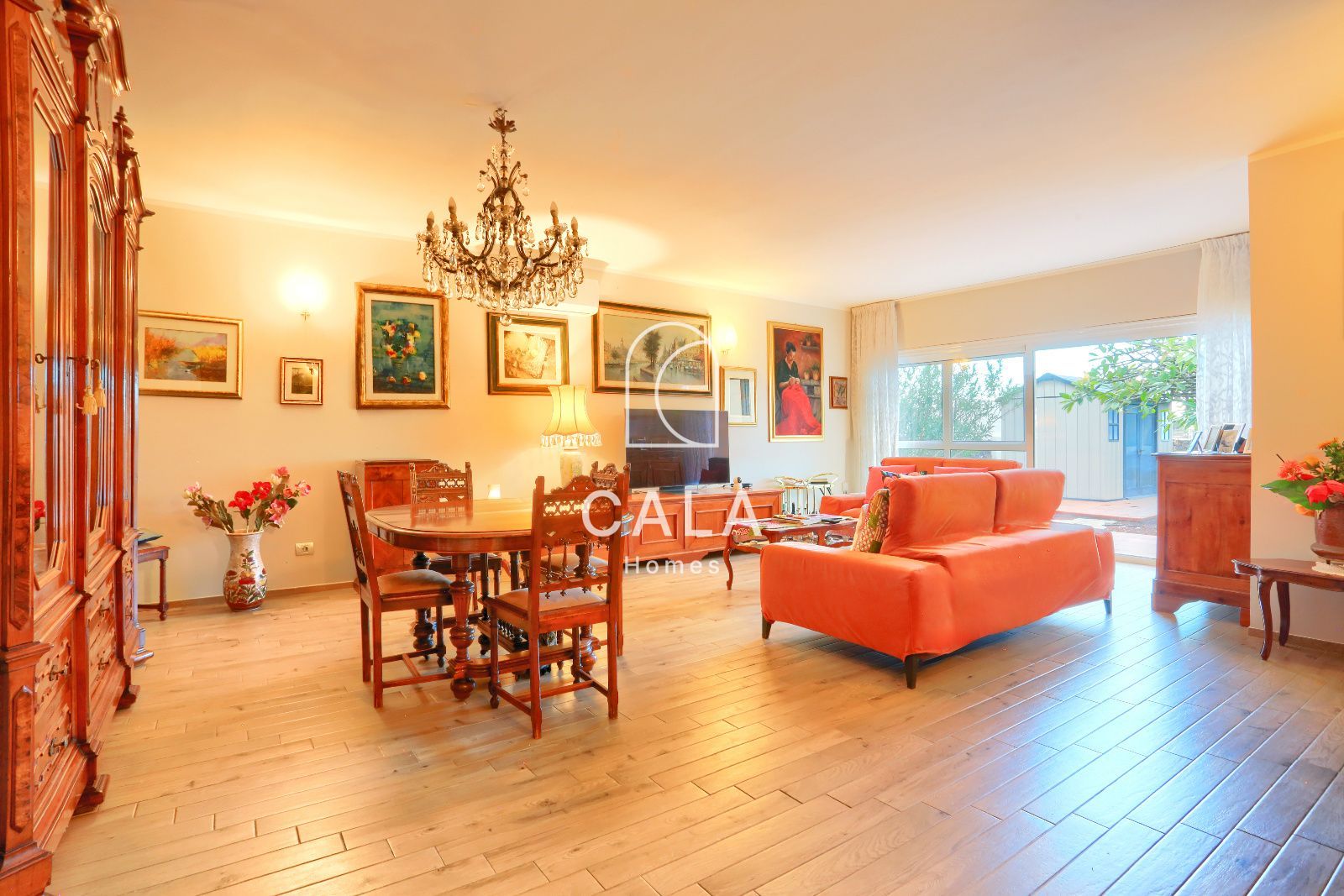 Detached chalet for sale in Costa del Silencio