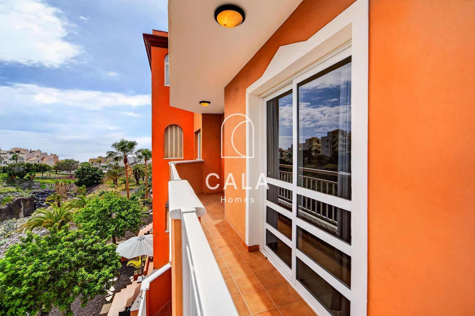 Bright 2-Bedroom Apartment in Callao Salvaje.