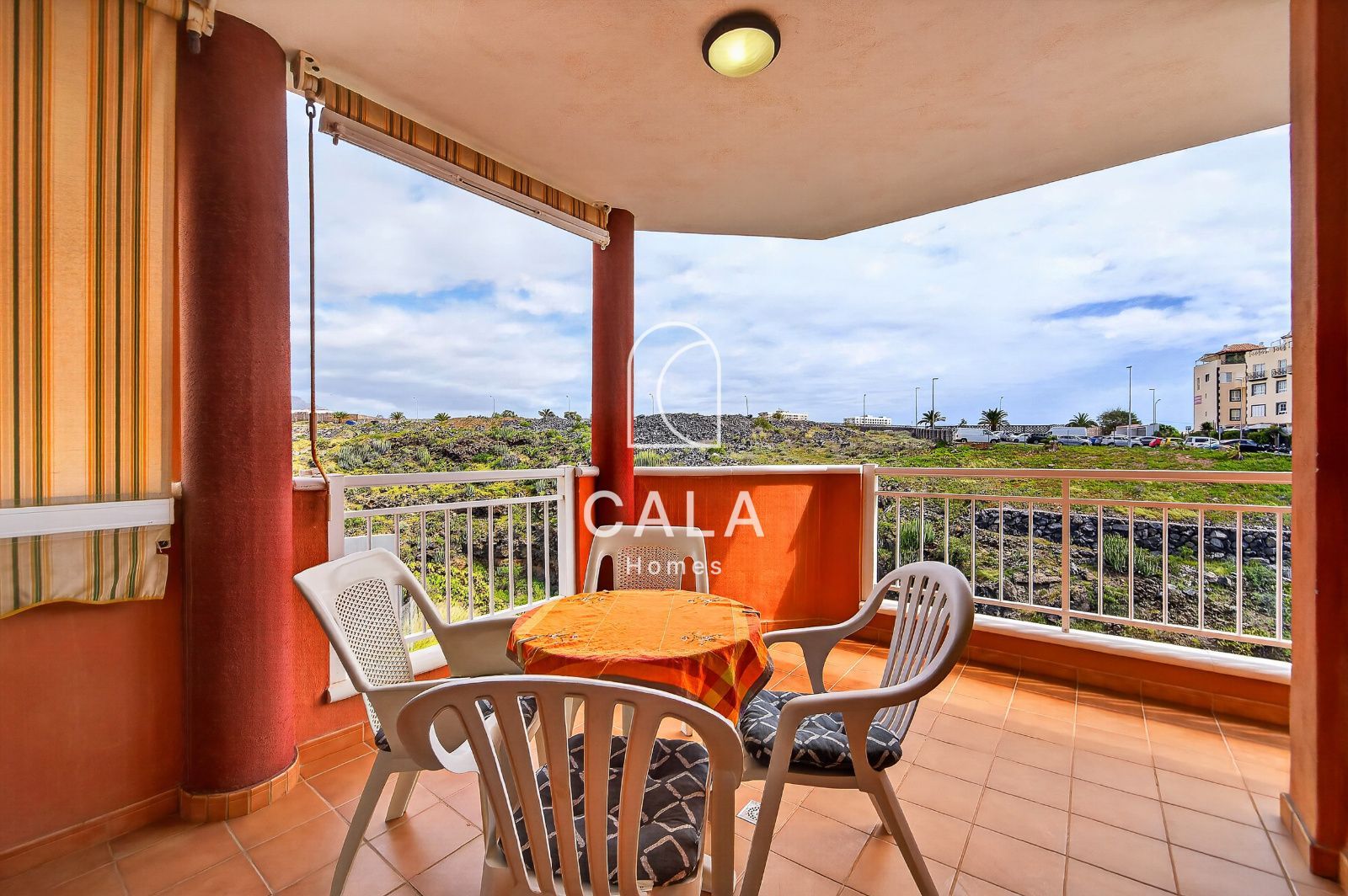 Bright 2-Bedroom Apartment in Callao Salvaje.