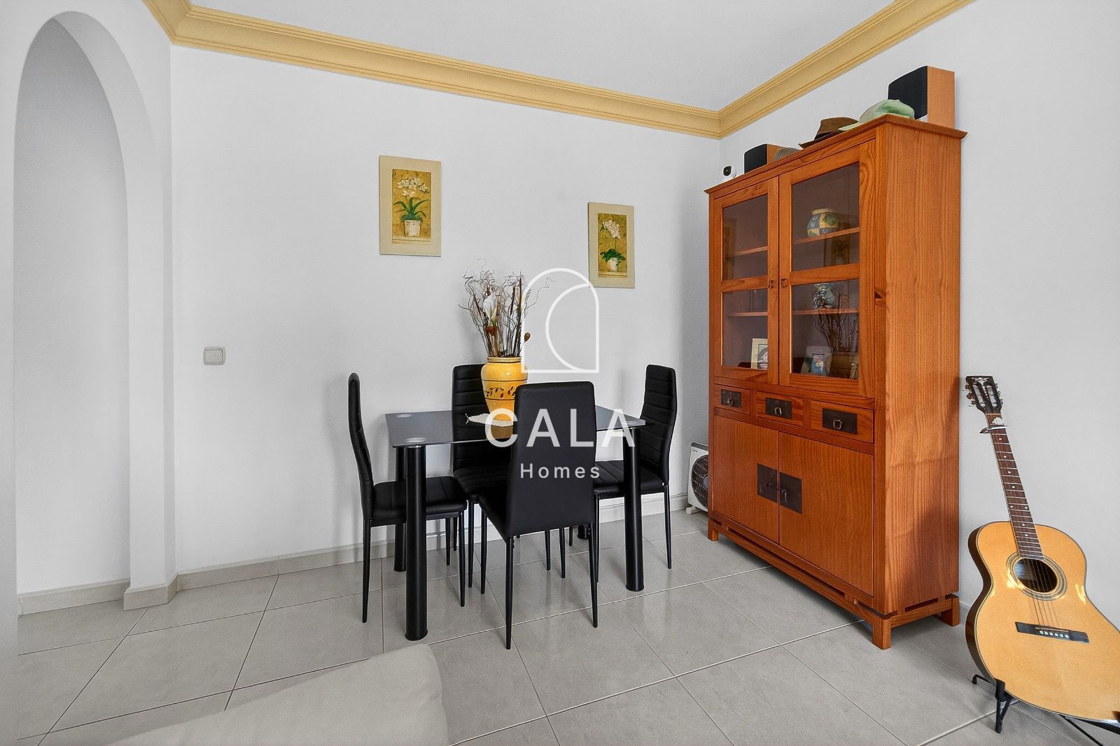 Bright 2-Bedroom Apartment in Callao Salvaje.