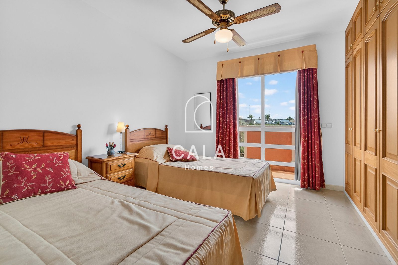 Bright 2-Bedroom Apartment in Callao Salvaje.