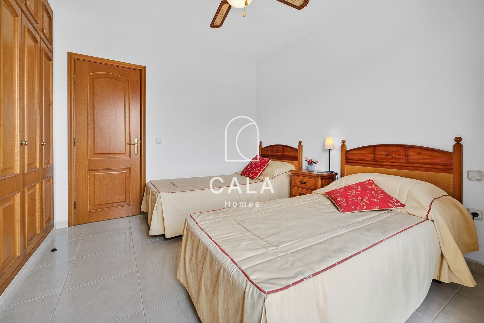 Bright 2-Bedroom Apartment in Callao Salvaje.
