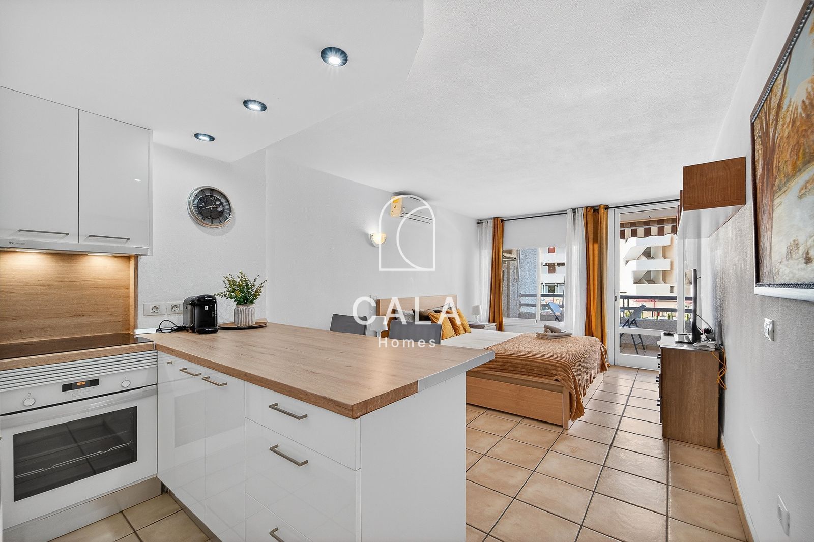Cozy Studio Apartment in the Borinquen Residential Complex, Playa de Las Américas