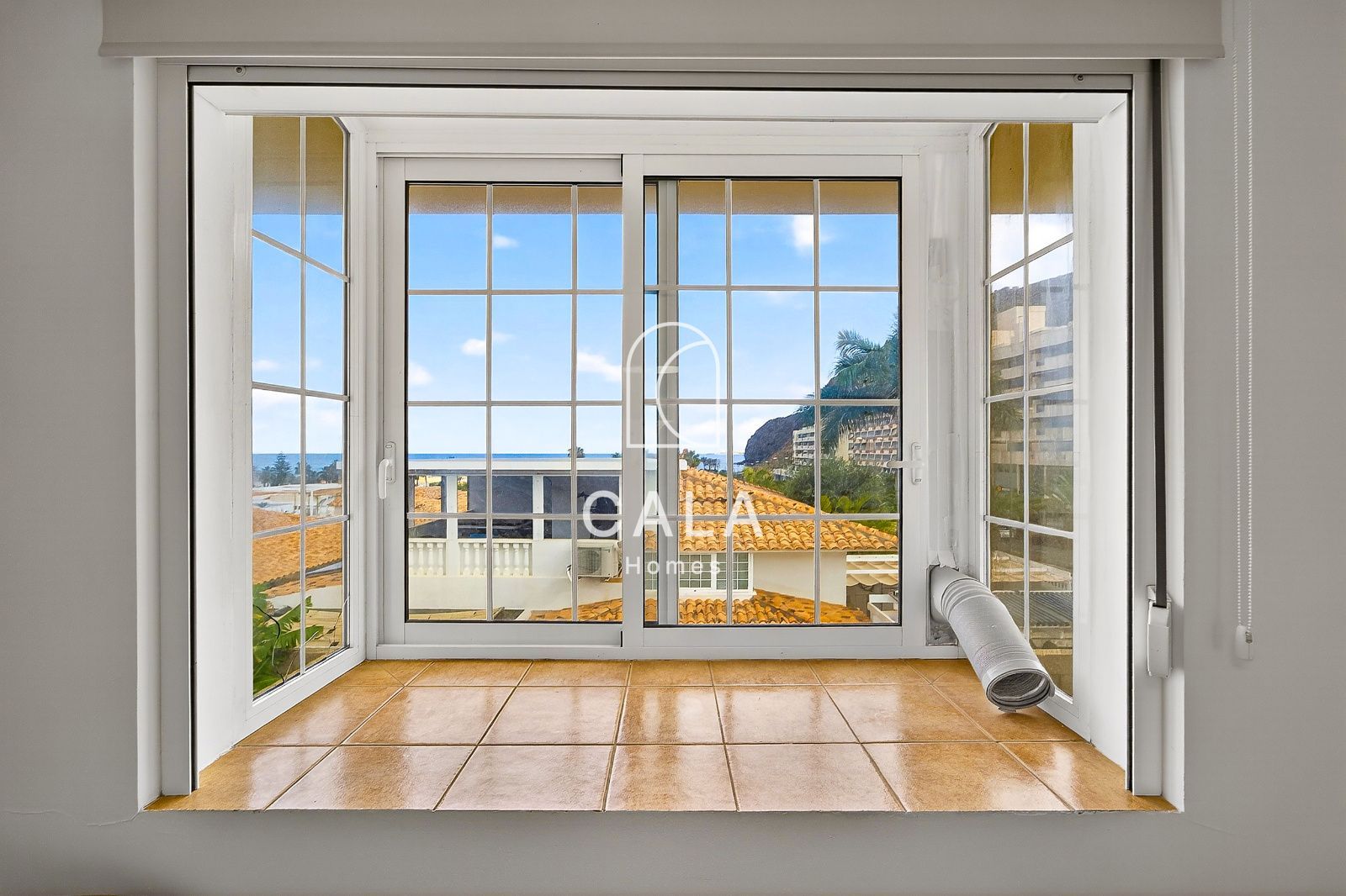 Townhouse in Palm-Mar: Central Location in a Quiet Residential Area