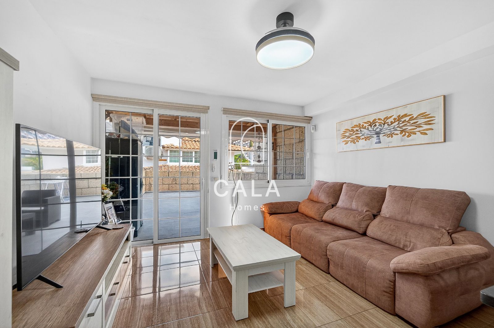 Townhouse in Palm-Mar: Central Location in a Quiet Residential Area