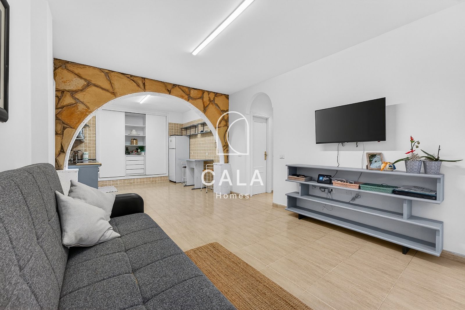 2-bedroom apartment with garage and storage room