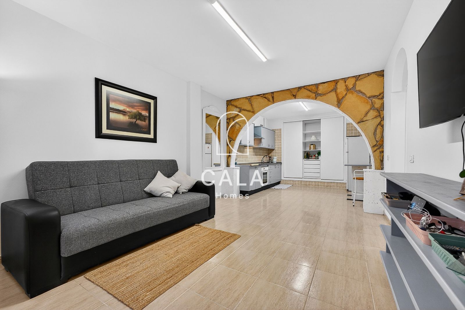 2-bedroom apartment with garage and storage room