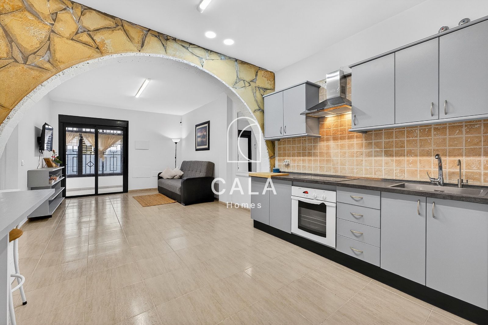 2-bedroom apartment with garage and storage room