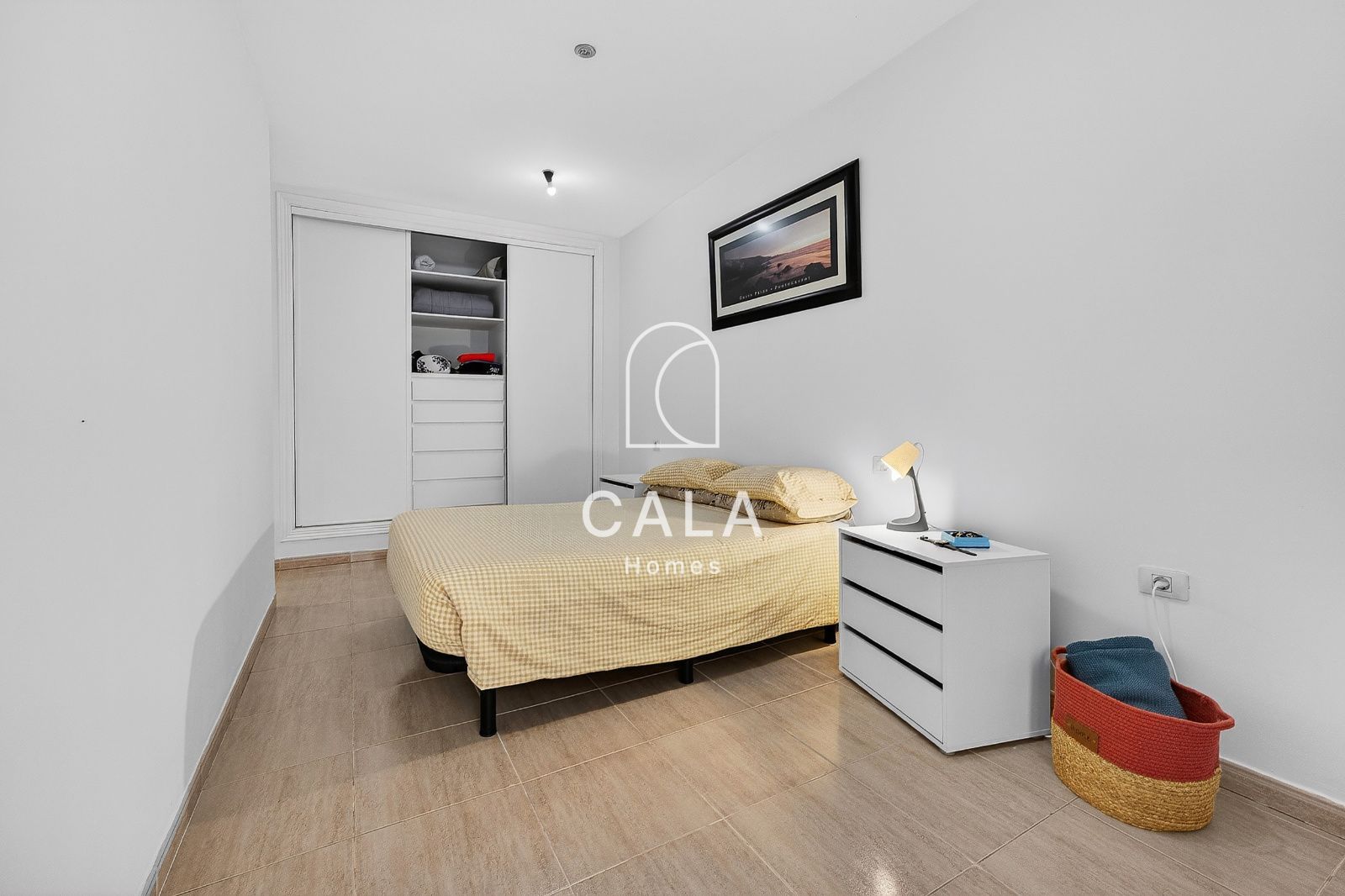 2-bedroom apartment with garage and storage room