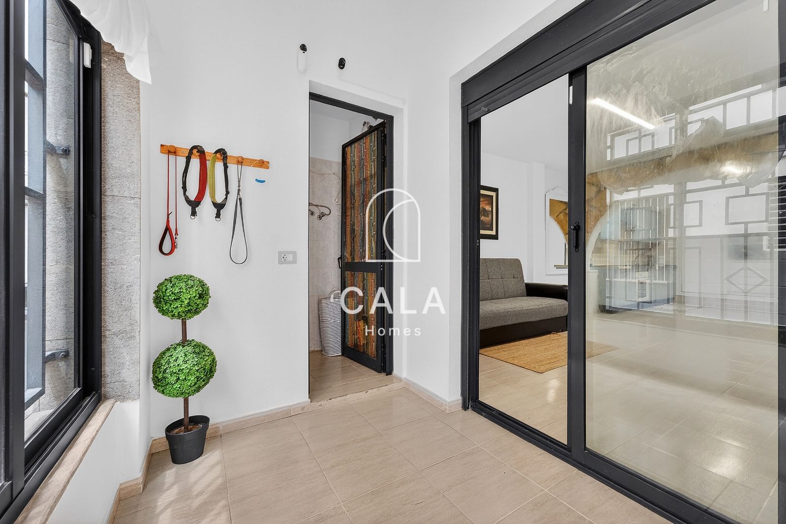 2-bedroom apartment with garage and storage room