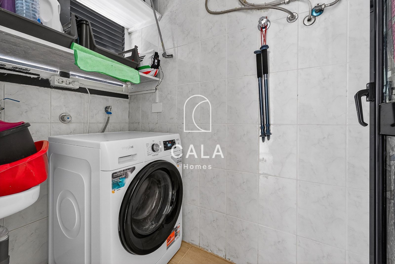 2-bedroom apartment with garage and storage room